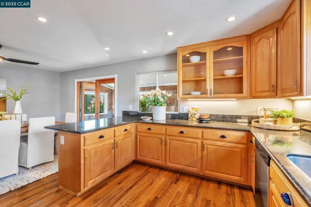 300 Saint Augustine Ct, Benicia CA: https://media.crmls.org/mediaz/e5cbf5f2-6a2d-4b81-bf0c-cbd96b1aaa7d.jpg