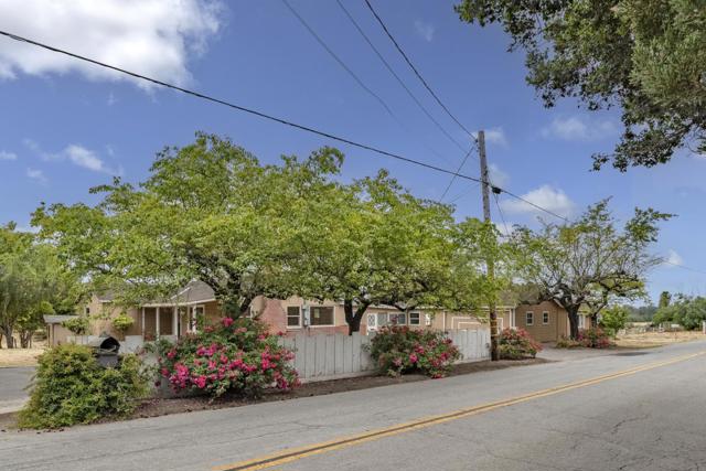 137 Whiting Road, Watsonville CA: https://media.crmls.org/mediaz/e5cc5a0c-83b4-4cd5-8e7d-1097cbe467cf.jpg