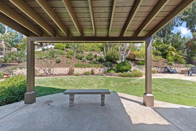 3565 Avenida Amorosa, Escondido CA: https://media.crmls.org/mediaz/e5ce0a60-9ec2-432d-8585-bdf4bb0a6ebb.jpg