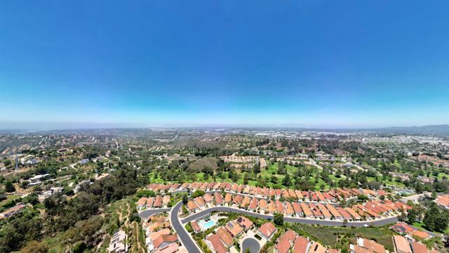 1265 Camino Lorado, San Marcos CA: https://media.crmls.org/mediaz/e5ce5b32-43d5-4bc3-acc7-759812901e37.jpg
