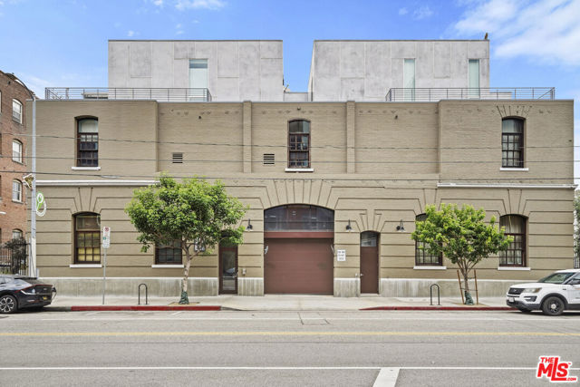 940 E 2nd Street, Los Angeles CA: https://media.crmls.org/mediaz/e5cfc128-c354-4f39-937b-967008dd9ece.jpg
