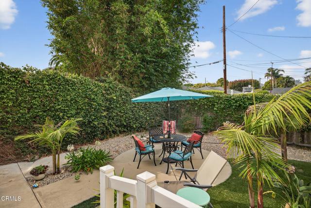 425 Rancho Drive, Ventura CA: https://media.crmls.org/mediaz/e5cfef06-c5d4-43a7-8659-ac51265f1260.jpg
