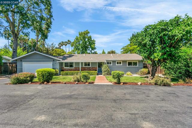 57 Jemco Ct, Pleasant Hill CA: https://media.crmls.org/mediaz/e5d04eac-039e-4f42-994e-d96194320c27.jpg