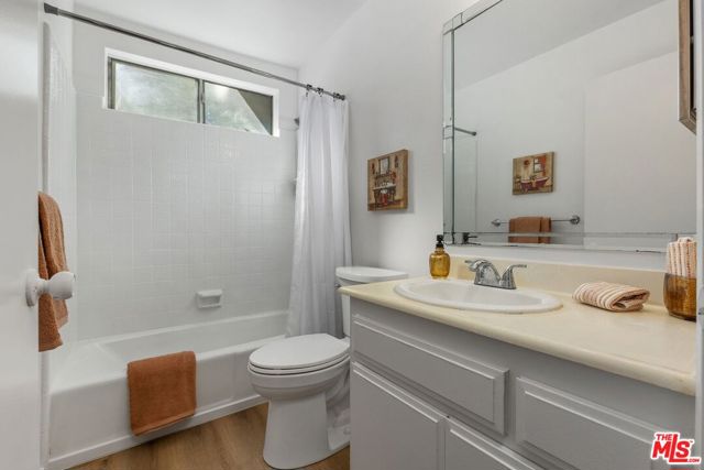 1230 South Mayflower Avenue, D photo 16