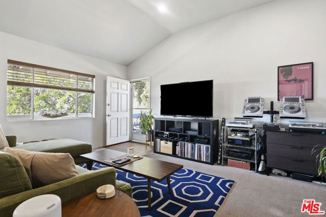 5648 Riverton Avenue, North Hollywood CA: https://media.crmls.org/mediaz/e5d154e7-5ebc-4911-b3f6-a6f88b7eb941.jpg