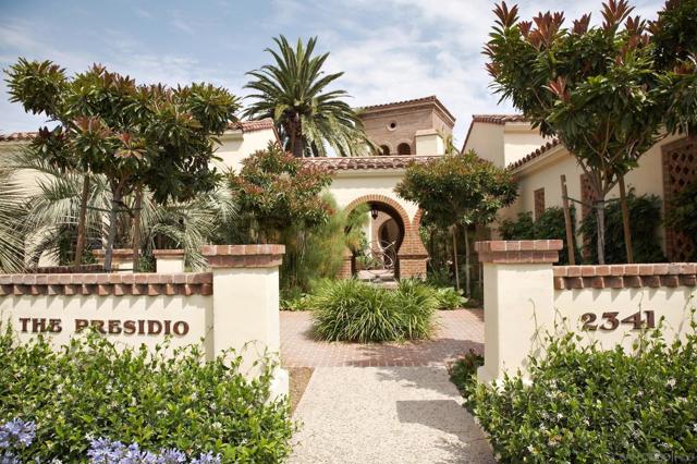 6911 Goldstone Rd, Carlsbad CA: https://media.crmls.org/mediaz/e5d1d400-e423-4340-afeb-a8b408909dea.jpg
