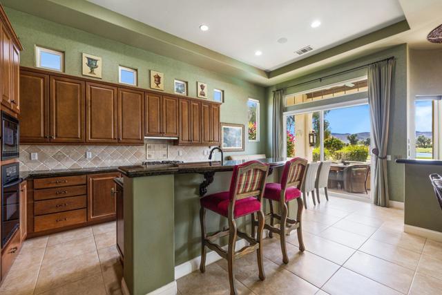 61 Via Las Flores, Rancho Mirage CA: https://media.crmls.org/mediaz/e5d3e681-28d8-4827-bf7c-966d3cd8ccd0.jpg