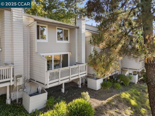 412 Woodminster, Moraga CA: https://media.crmls.org/mediaz/e5d6c16a-f4b7-49fd-ac7e-1bef86da8303.jpg