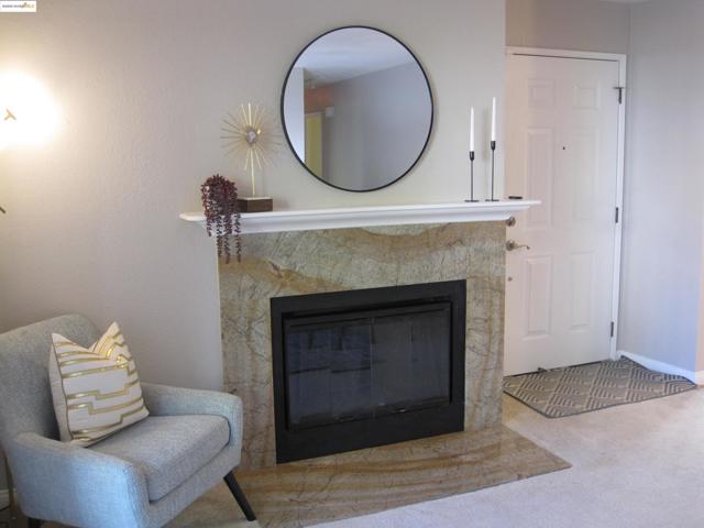 26811 Hayward Blvd, Hayward CA: https://media.crmls.org/mediaz/e5d86c60-f3e8-4814-a8b5-bf31e655eb03.jpg