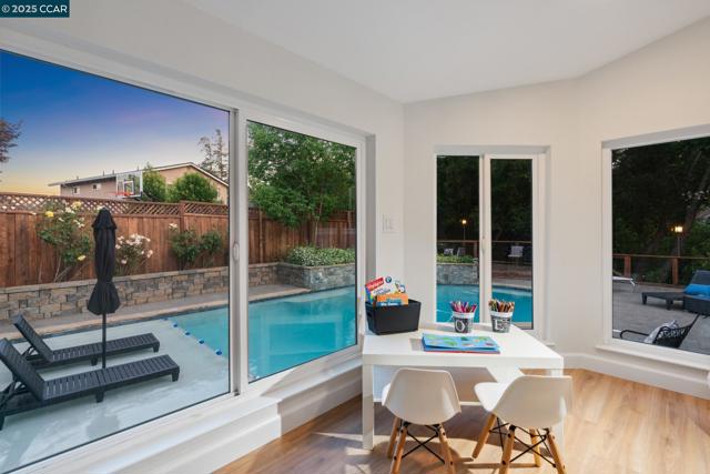 36 Playa Ct, San Ramon CA: https://media.crmls.org/mediaz/e5d87b26-ca47-4647-aedb-9ec185c014df.jpg