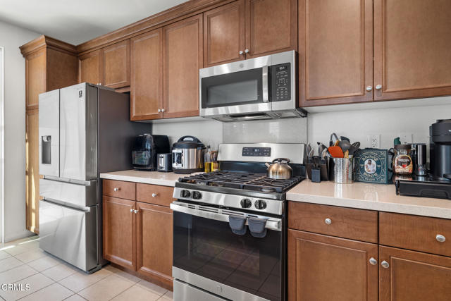 254 Hydrangea Street, Fillmore CA: https://media.crmls.org/mediaz/e5d8a214-5286-46f5-8acc-820eb5f1e4b5.jpg