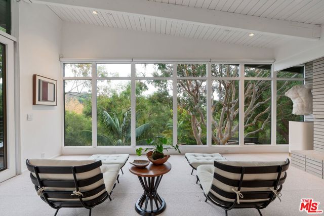 2179 Mandeville Canyon Road, Los Angeles CA: https://media.crmls.org/mediaz/e5d8aaa8-9319-41ba-8ad6-9e50bda94dce.jpg