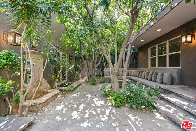 9053 Elevado Street, West Hollywood CA: https://media.crmls.org/mediaz/e5d9c743-472f-4bdd-84cf-854c132d721c.jpg