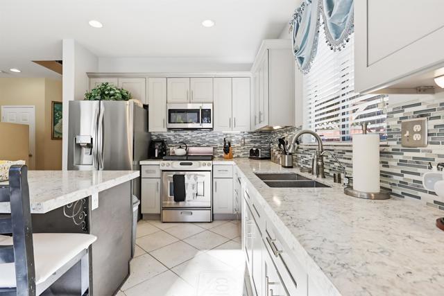 Detail Gallery Image 15 of 41 For 868 Panella Ct, Oceanside,  CA 92057 - 4 Beds | 2 Baths