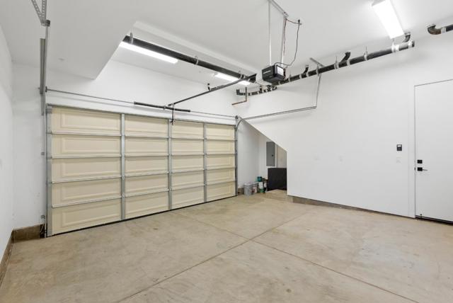 508 N Tremont Street, Oceanside CA: https://media.crmls.org/mediaz/e5daf097-33a1-46ad-be14-6fa391e756de.jpg