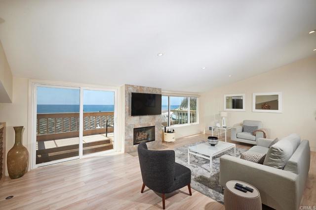 561 S Sierra Avenue, Solana Beach CA: https://media.crmls.org/mediaz/e5db1bc6-bf88-4112-be8f-7a9c341c4b17.jpg