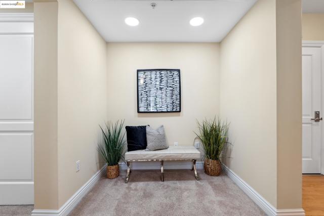 1310 Creekside Dr, Walnut Creek CA: https://media.crmls.org/mediaz/e5db66c2-82b4-4c5b-8360-f021f5f8a075.jpg