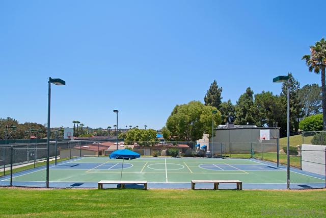12847 Abra Pl, San Diego CA: https://media.crmls.org/mediaz/e5dcf678-b0f2-495b-9b64-ddecc68d84e1.jpg