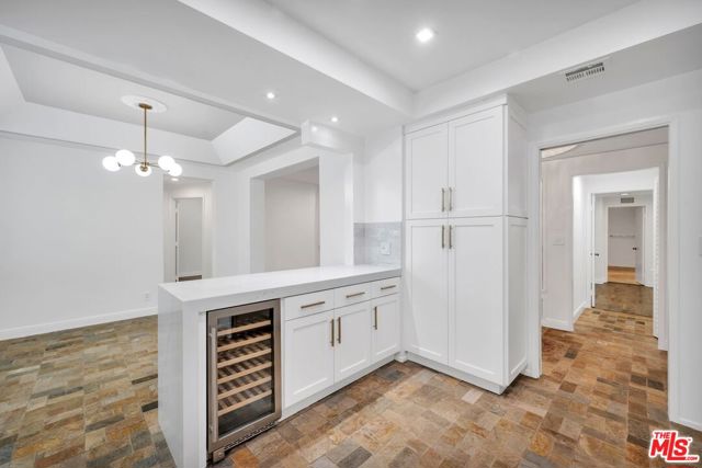 8455 Fountain Avenue, West Hollywood CA: https://media.crmls.org/mediaz/e5ddd7d4-e88d-4f30-9d61-66011d1fecc0.jpg