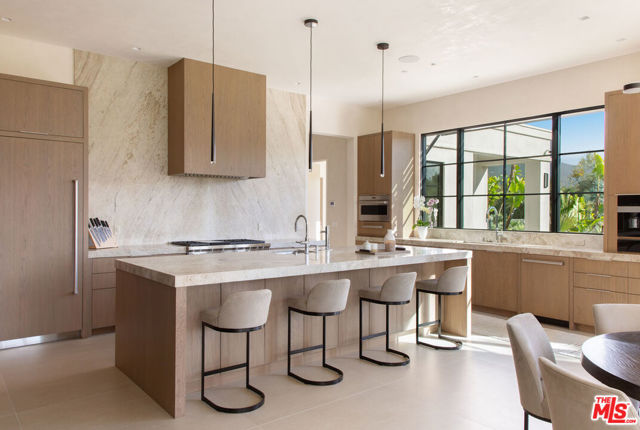 1437 S Jameson Lane, Montecito CA: https://media.crmls.org/mediaz/e5deb381-1dfe-4f0b-a399-5797db4ccd99.jpg