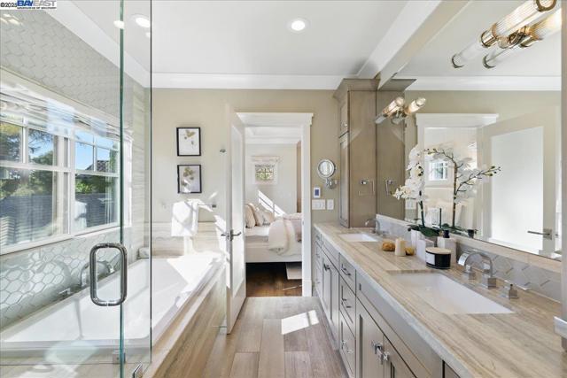 16741 Loma St, Los Gatos CA: https://media.crmls.org/mediaz/e5dee3bd-2cd0-432f-94a6-4fe55090cf10.jpg