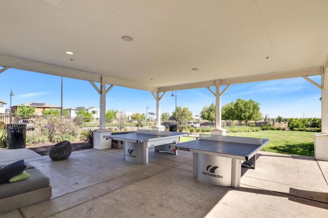 6326 Moser Way, Tracy CA: https://media.crmls.org/mediaz/e5df410c-f7a5-4e0c-b201-7db6fefa2717.jpg