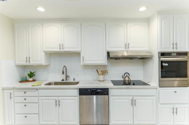 4619 Victoria Ave, Fremont CA: https://media.crmls.org/mediaz/e5dffcd3-57c8-4f8e-9b49-85e295edcafa.jpg