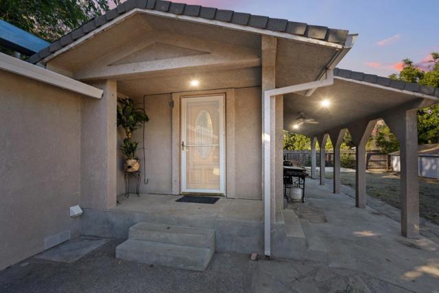 5367 Rosswood Lane, Redding CA: https://media.crmls.org/mediaz/e5e0142f-66d7-411d-878e-155f4747cf2f.jpg