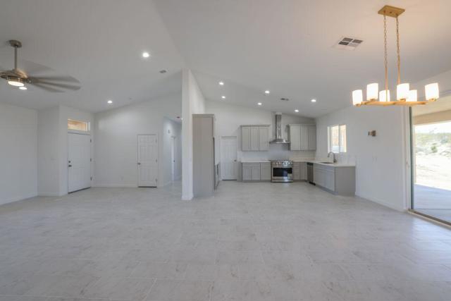 7160 Olympic Road, Joshua Tree CA: https://media.crmls.org/mediaz/e5e01aa2-d7e0-42f7-839e-a338d2f3b32a.jpg