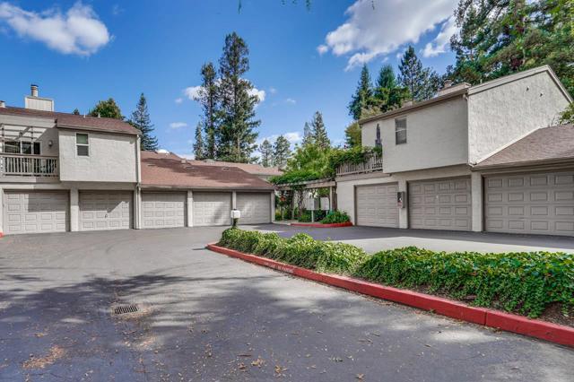 19423 Vineyard Lane, Saratoga CA: https://media.crmls.org/mediaz/e5e14142-3aa9-4539-a577-f6878e532c2f.jpg