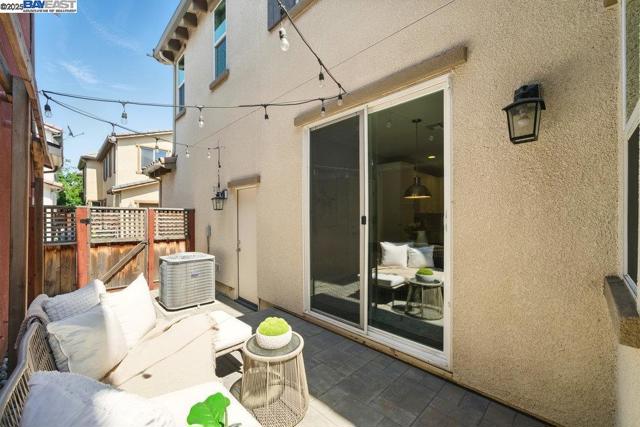 218 Stratus Cmn, Livermore CA: https://media.crmls.org/mediaz/e5e150b1-3c61-4e89-891a-6ef4f89af4bb.jpg