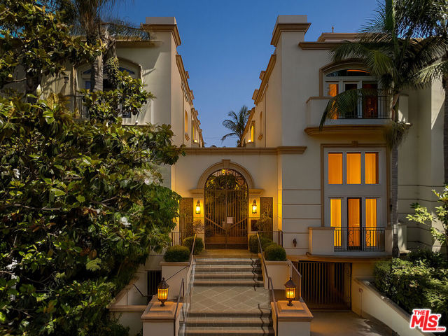 Drew Fenton | 11974 Mayfield Avenue Los Angeles CA | MLS: 7517831