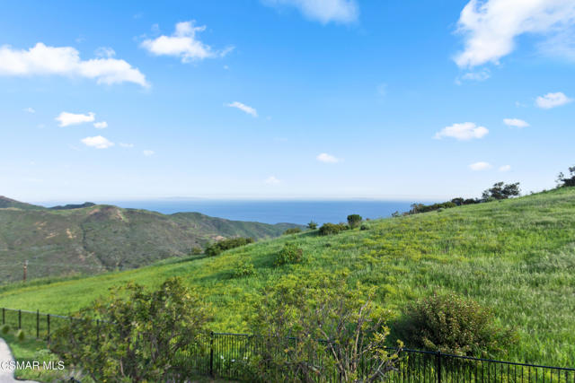 26200 Lockwood Road, Malibu CA: https://media.crmls.org/mediaz/e5e17883-77f8-4ad7-9887-3217e6a05565.jpg