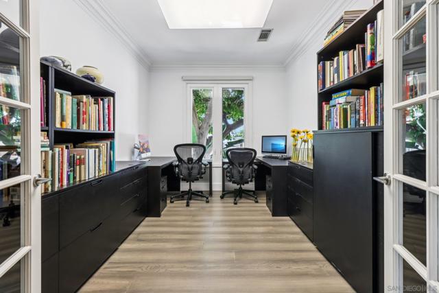 1295 W Redwood St, San Diego CA: https://media.crmls.org/mediaz/e5e1a585-d559-4447-8a3f-93ea4ff2cfaa.jpg