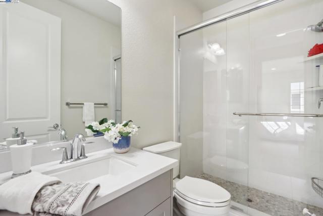 3454 Cinnamon Ridge Rd, San Ramon CA: https://media.crmls.org/mediaz/e5e1d4d7-f00c-4a11-b609-dba32629acc1.jpg