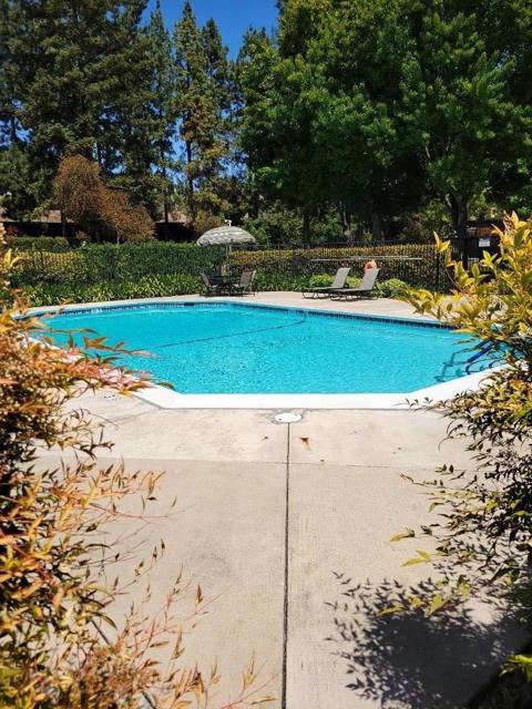 548 Mill Pond Drive, San Jose CA: https://media.crmls.org/mediaz/e5e1e621-8b72-4593-ace7-8db9d89cf015.jpg