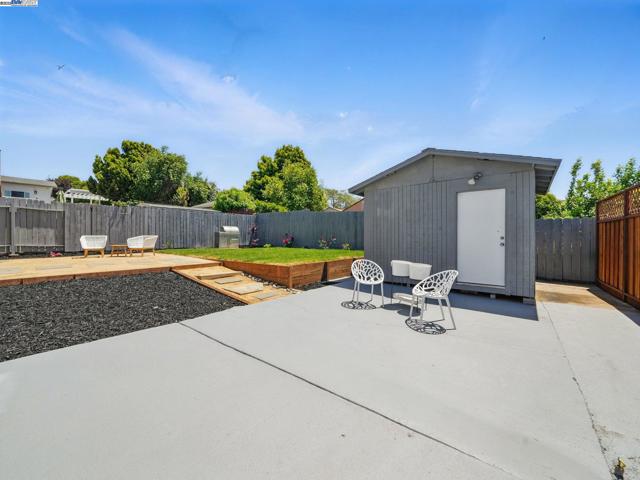 2579 Jacobs St, Hayward CA: https://media.crmls.org/mediaz/e5e20a38-ae57-468f-871d-9d7555a09495.jpg
