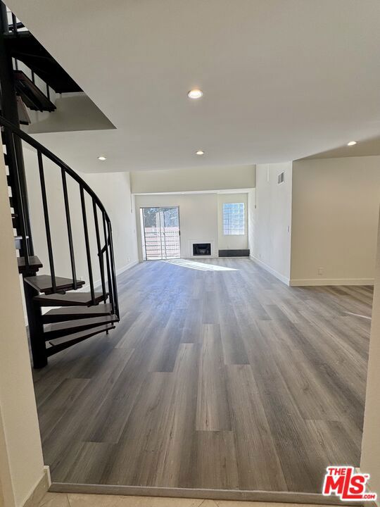 11735 Dorothy Street, Los Angeles CA: https://media.crmls.org/mediaz/e5e29ae8-af70-4d5c-809c-84845e4a0183.jpg