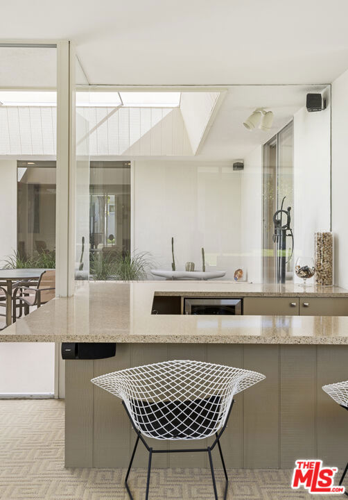 6 Cody Court, Rancho Mirage CA: https://media.crmls.org/mediaz/e5e34d2c-52ae-43c5-8da2-03c56c00e34d.jpg