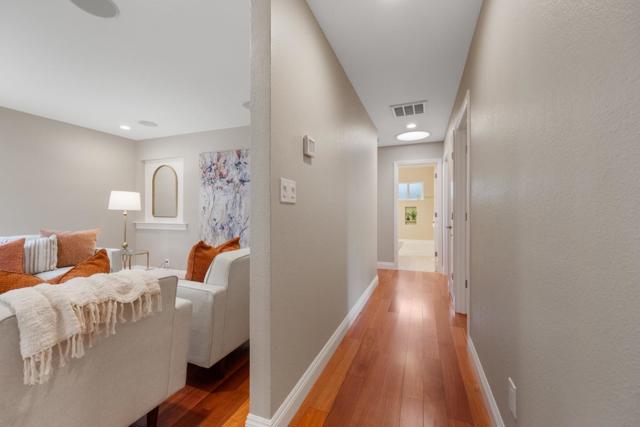 1098 Muir Way, Los Altos CA: https://media.crmls.org/mediaz/e5e3934f-b8dd-4acb-ba94-2f9c742bfcd6.jpg