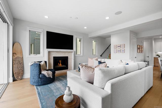 Detail Gallery Image 19 of 69 For 301 Juniper Ave, Carlsbad,  CA 92008 - 3 Beds | 3/1 Baths