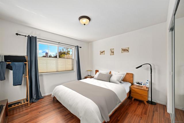 10562 Aspen Gln, Escondido CA: https://media.crmls.org/mediaz/e5e46988-1007-4dd0-a954-ef27633b3e75.jpg