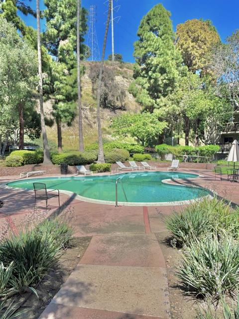 Detail Gallery Image 10 of 19 For 6202 Friars Rd #302,  San Diego,  CA 92108 - 2 Beds | 1 Baths