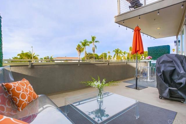 Detail Gallery Image 8 of 36 For 725 Grand Ave, Carlsbad,  CA 92008 - 2 Beds | 2 Baths