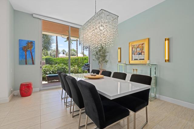 47432 Medina W Drive, Palm Desert CA: https://media.crmls.org/mediaz/e5e64c17-49a8-4136-934b-76d4b9dbe555.jpg