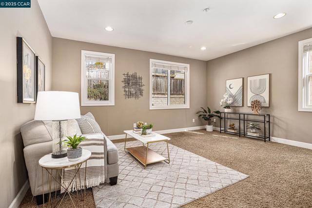 Image 20 of 50 For 203 Seacliff Way