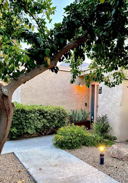 70100 Mirage Cove Drive, Rancho Mirage CA: https://media.crmls.org/mediaz/e5e73e65-2bb0-4650-85c2-8a87c948cde1.jpg