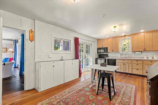 22196 Summit Road, Los Gatos CA: https://media.crmls.org/mediaz/e5e75934-e024-4710-aaa0-d4cb4dd3ea59.jpg