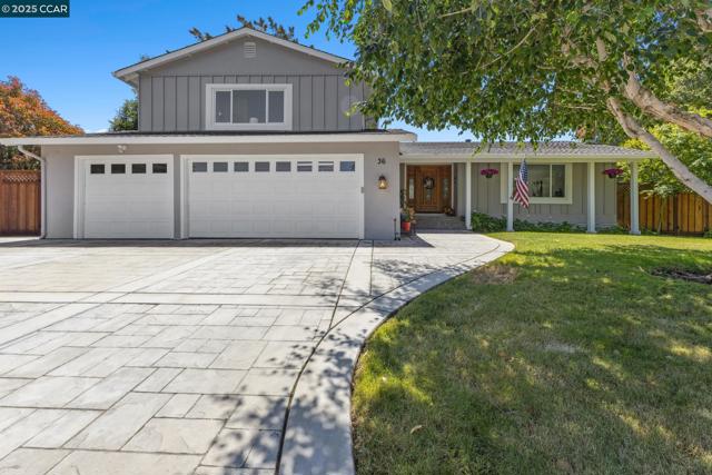 36 Playa Ct, San Ramon CA: https://media.crmls.org/mediaz/e5e7b11f-4bb8-438e-8925-3d8b4057ee21.jpg