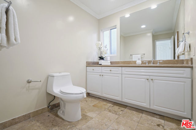 4015 Karelia Street, Los Angeles CA: https://media.crmls.org/mediaz/e5e85689-d3a9-4133-a7a3-8825002ba98a.jpg